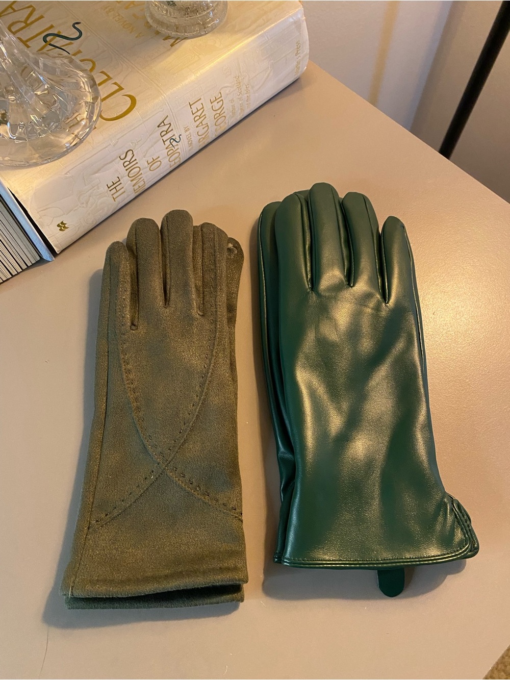 Emerald Green & Olive 🫒 Women's faux Leather & Suede Gloves Set/NWOT